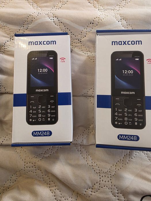 Vând 3 telefoane mobile pt cei in vârstă