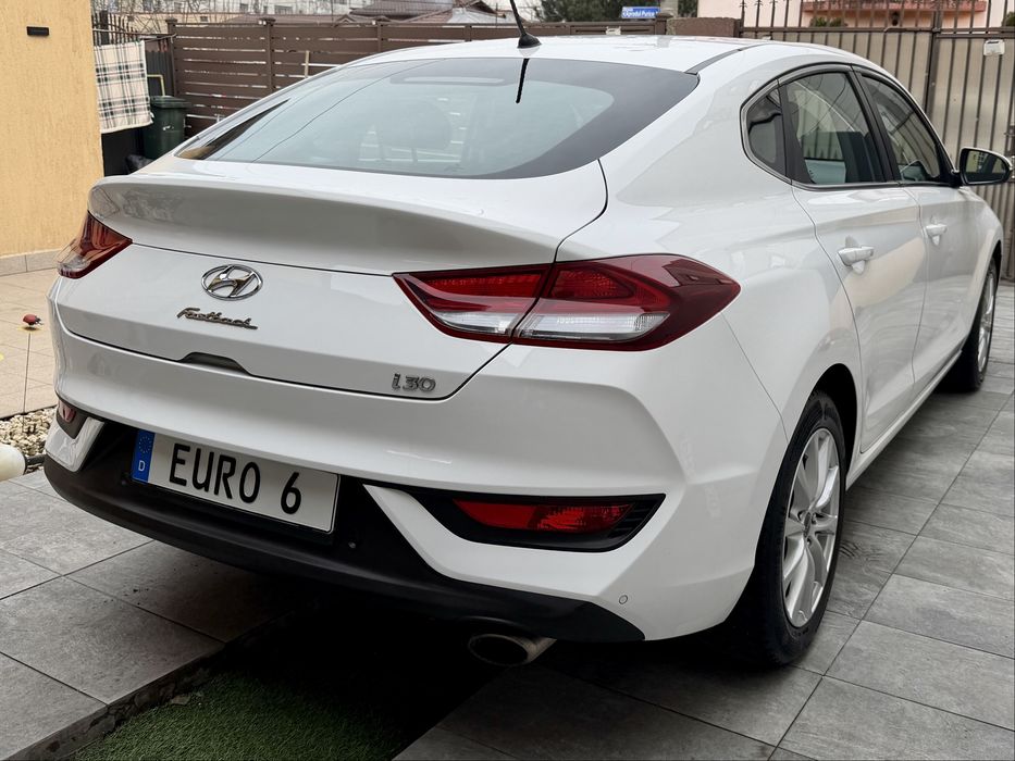 Hyundai I30 fastback  limuzina fab 2018 benzina adus recent din germania