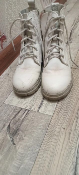 Ботиночки белые кожа