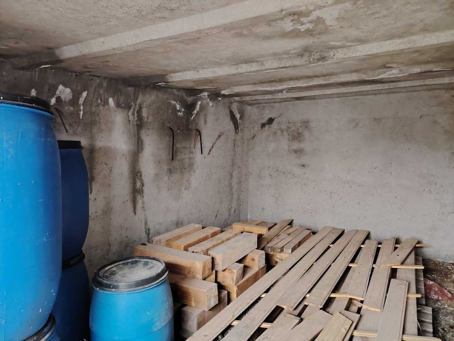 Бетонен гараж 20 кв.м.