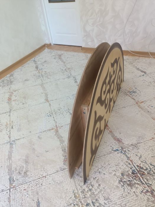 Продам казакша стол в отличном состояние