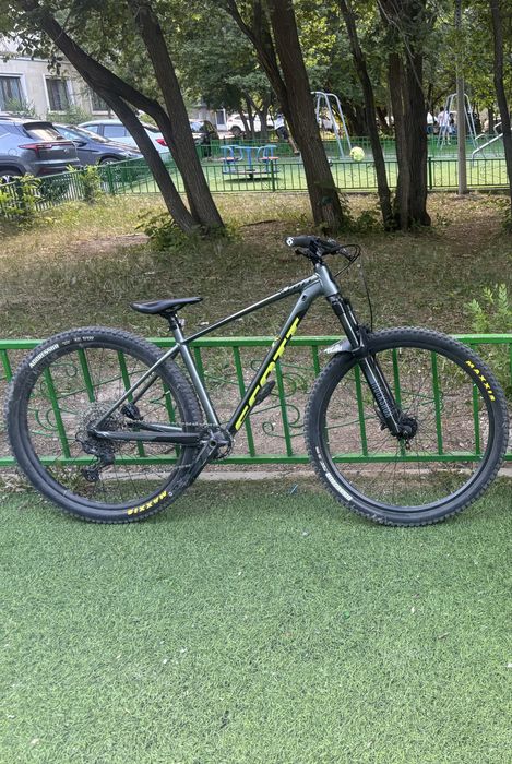 Scott Scale 980.