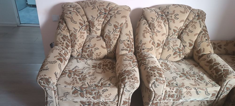 Диван.раздвижной.2кресла.