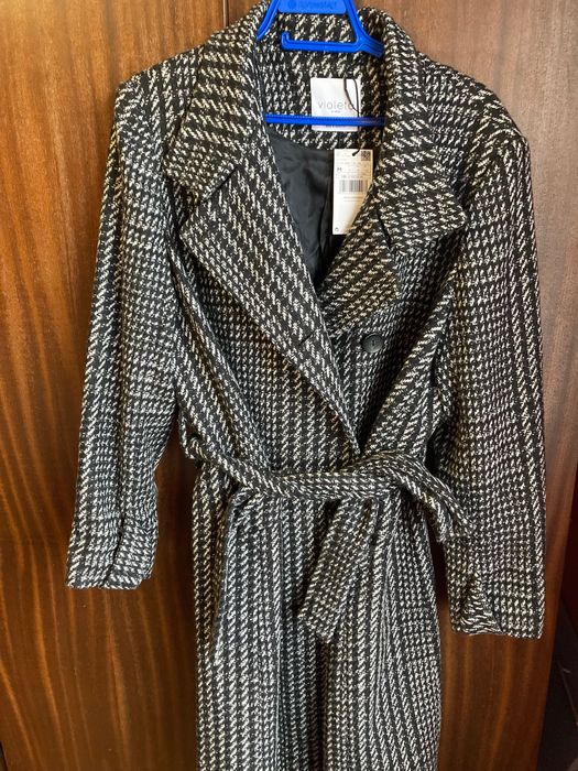 Стилно  дамско палто Манго подходящо за единият сезон!