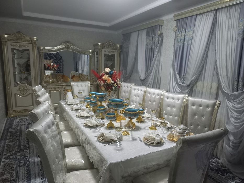 Uy sotladi Zangiota Machdi oldida 4 sotix 7 xona