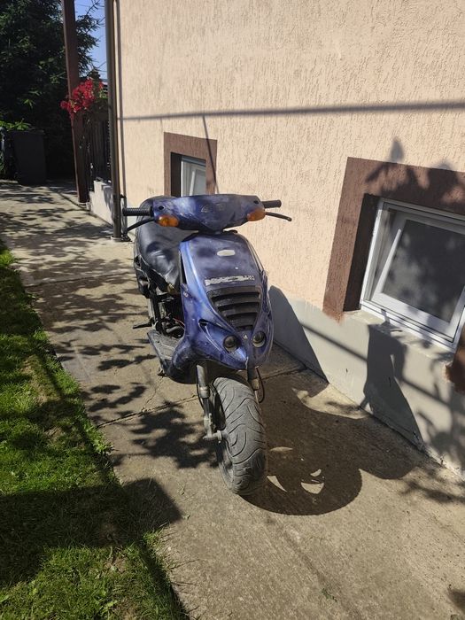 Vând Piaggio NRG