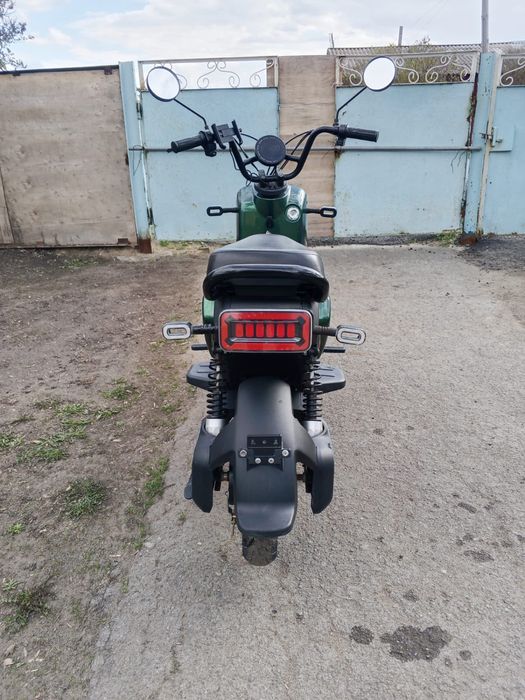 Продам электроскутер танк 109