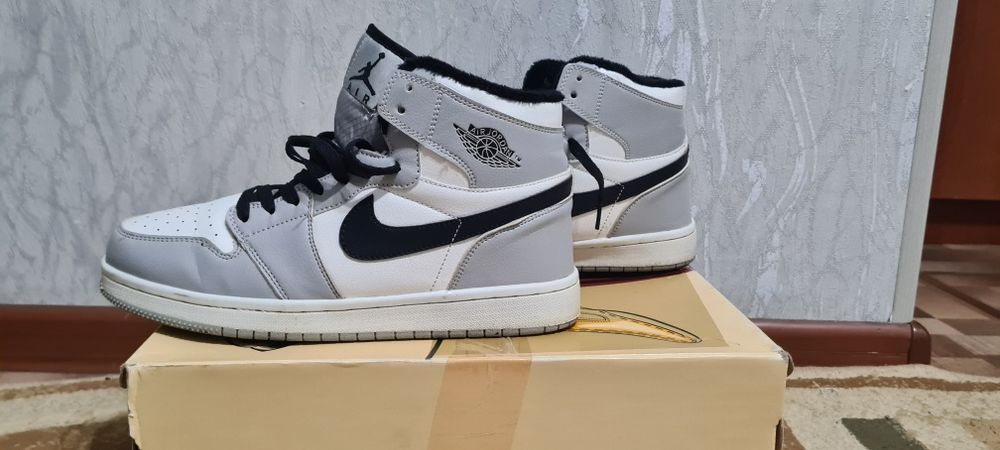 Зимние кроссовки