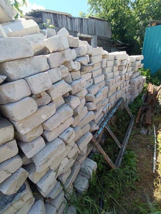 Продам Б/У кирпич