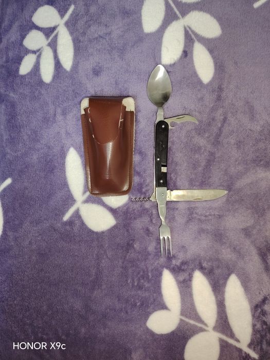 Продаётся чайный сервиз, ваза и др.