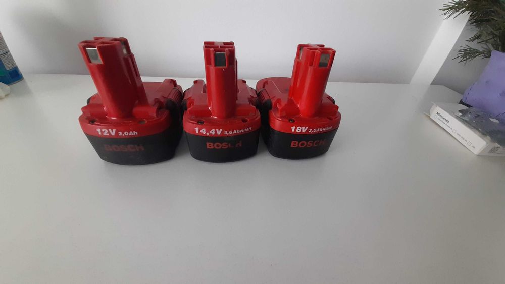 acumulatori bosch si  metabo 18v