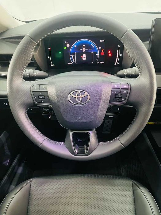 Toyota Camry 2026 Model Dual-Engine 2.0HSE Sport Lite Edition