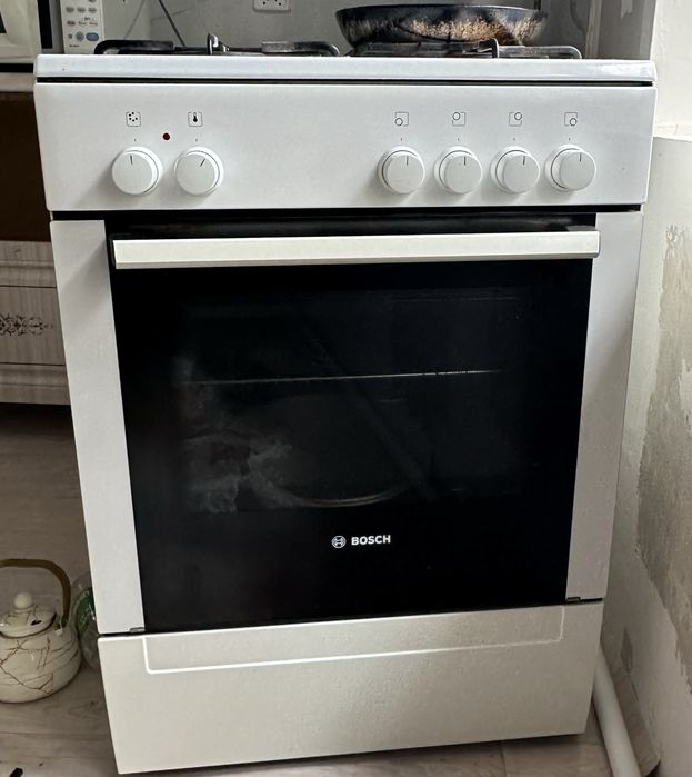 Продам электрическую Газовую плиту