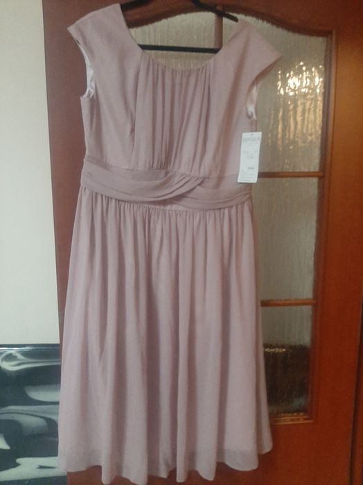 Rochie de ocazie , lungime medie, din voal