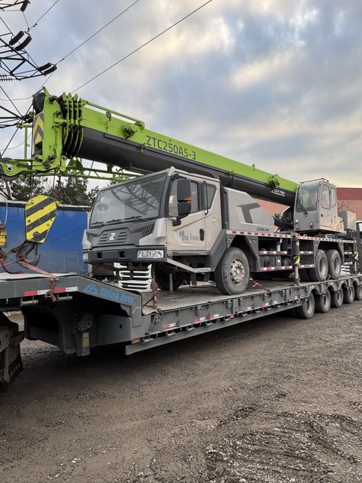 Автокран ZOOMLION тошкенга йетиб келди