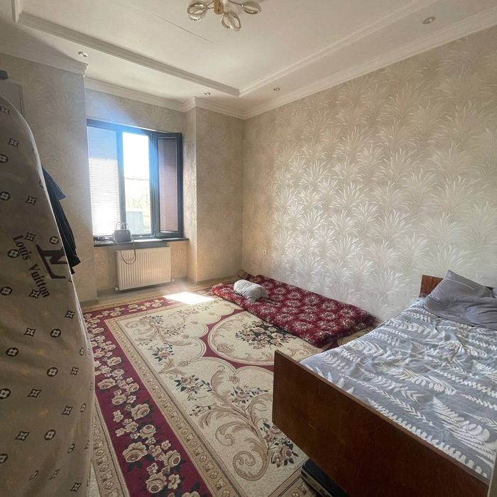 Киров олмазор кучада 2 этажли 1.7 сотиг 5 хона ховли жой сотилади