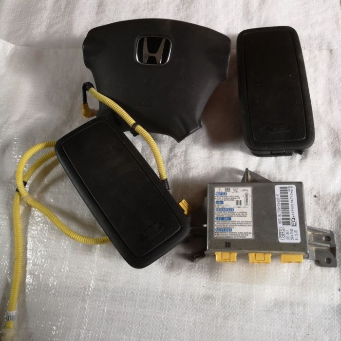 Части Honda CR-V-2004г