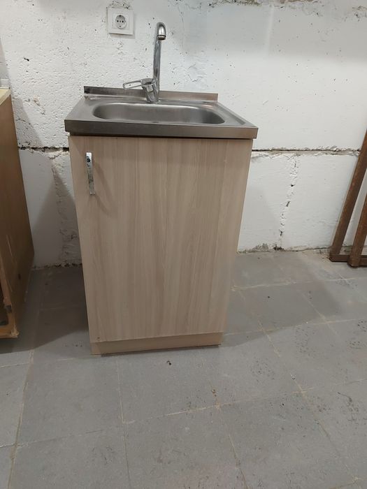 Мойка с тумбой для кухни