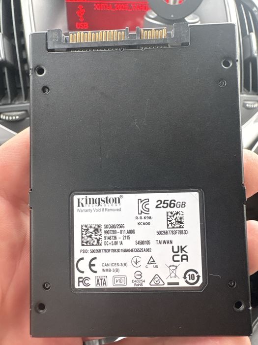 Ssd disk 256 гб.