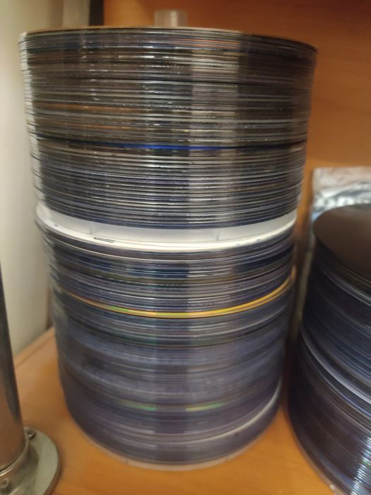 Диски на ДВД 300 штук
