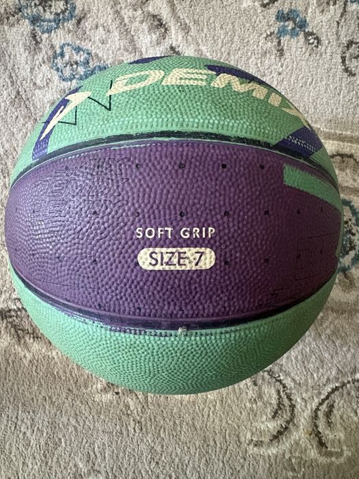 Продам баскетбольный мяч