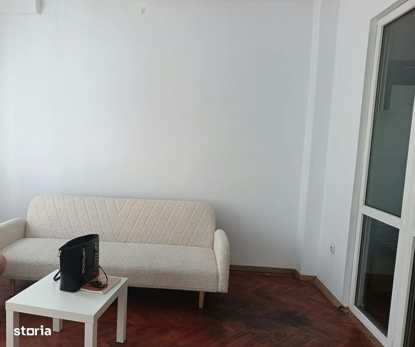 3 camere/ Armeneasca/renovat/ centrala proprie, A.C