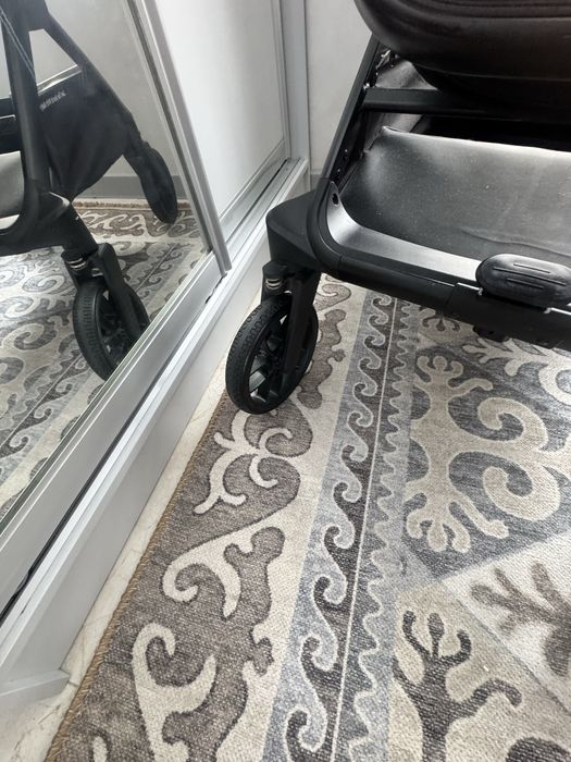 Продам коляску 2 в 1