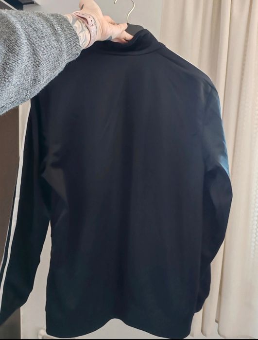 Bluza adidas superbă