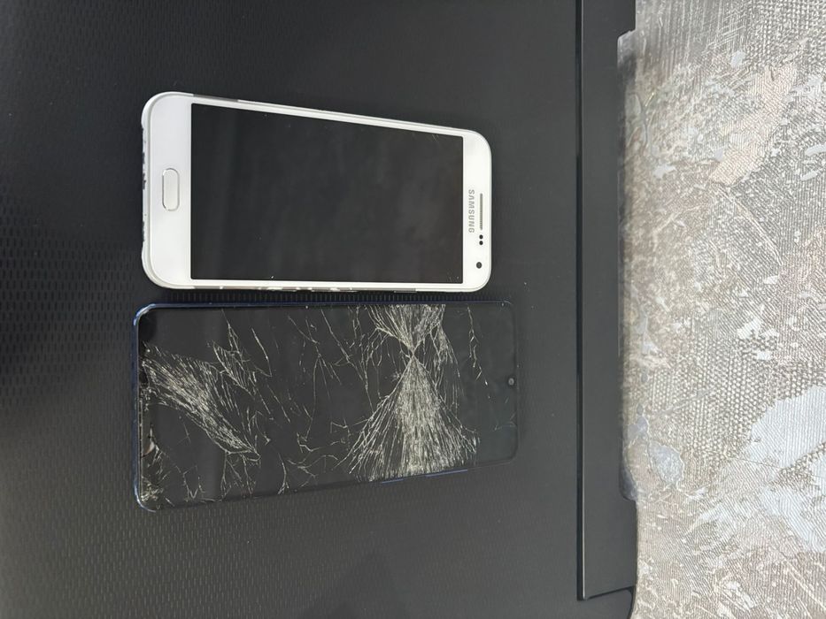 Два телефона за 2000