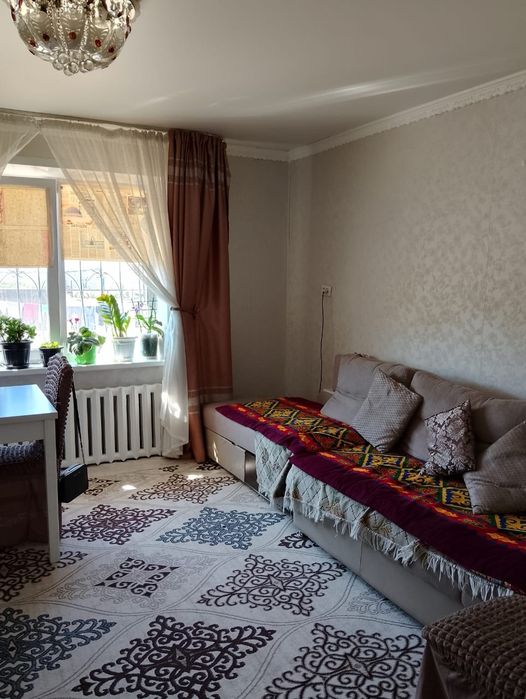 Продам 3х  комнатный квартиру
