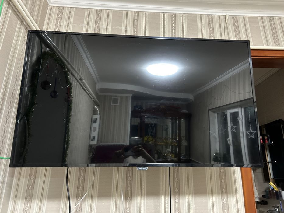 Телевизор новый PHILIPS размер 110,63