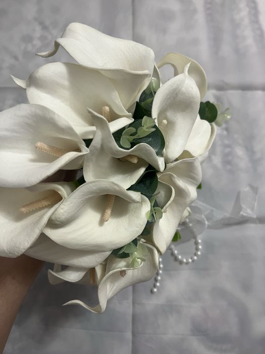 Искусственные лилии для свадьбы