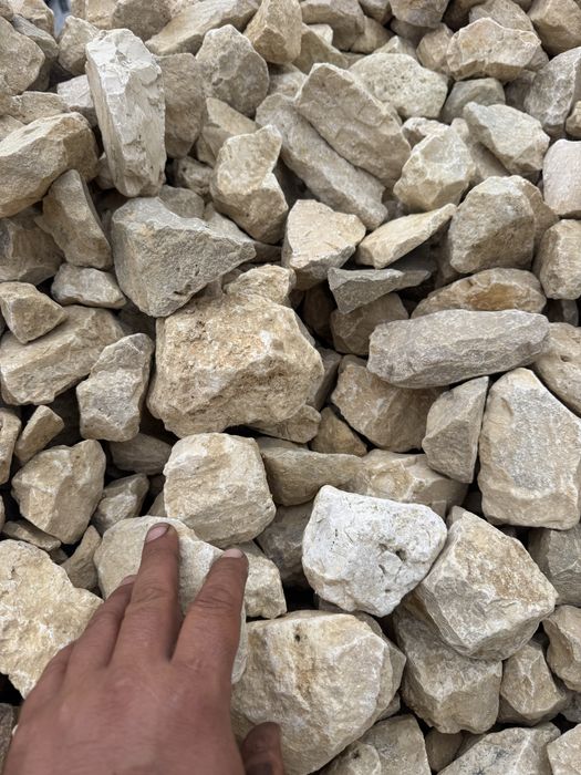 Piatra decorativa,granit,piatra rosiatica,marmura concasata,pamant,etc