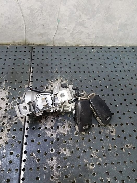 Contact auto cu cheie audi a3 8p 1k0905851b