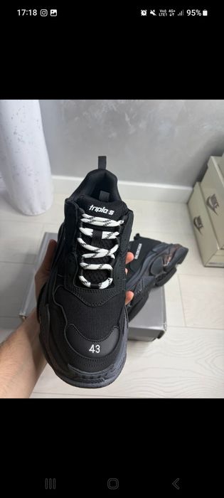 Balenciaga triple s