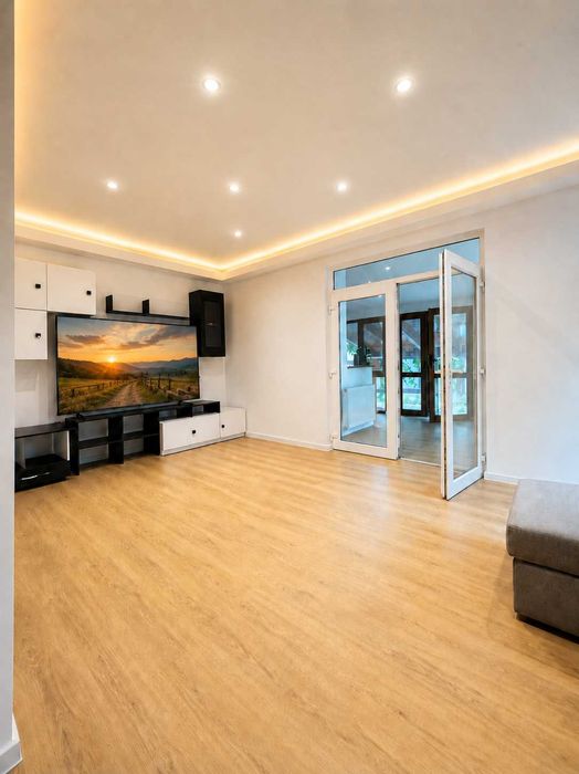 Proprietar vând casă individuală, 5 camere ,2 băi, teren 630 mp
