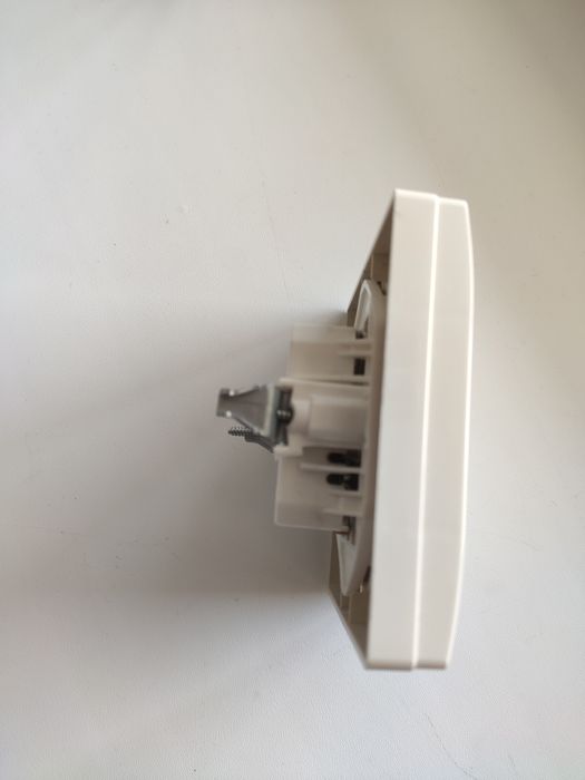 Розетки Legrand