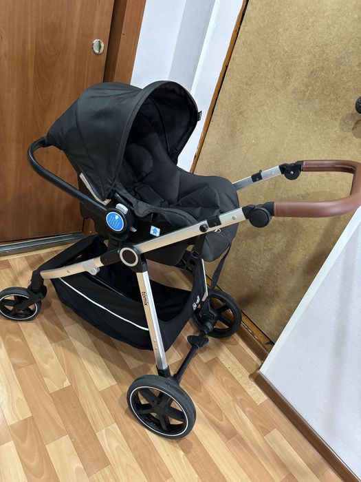 Продам коляску 3в1