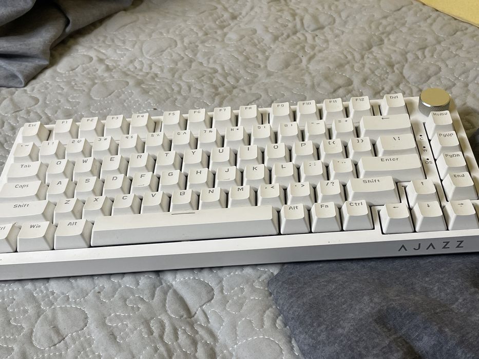 Продам Ajazz 820AK blue switch