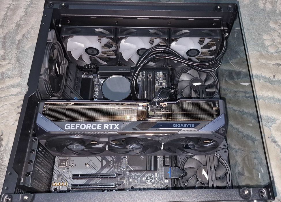 AMD Ryzen 9 9950X3D NVIDIA RTX 5090 96GB RAM SSD 4 TB M2 PC Gaming