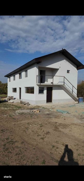 Vand Casa P+1 cu Teren 2000 mp in Com Mosteni Jud Teleorman