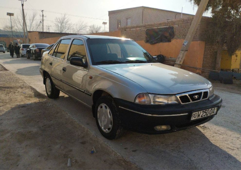 Зор Нексия 1 (родной) сотилади