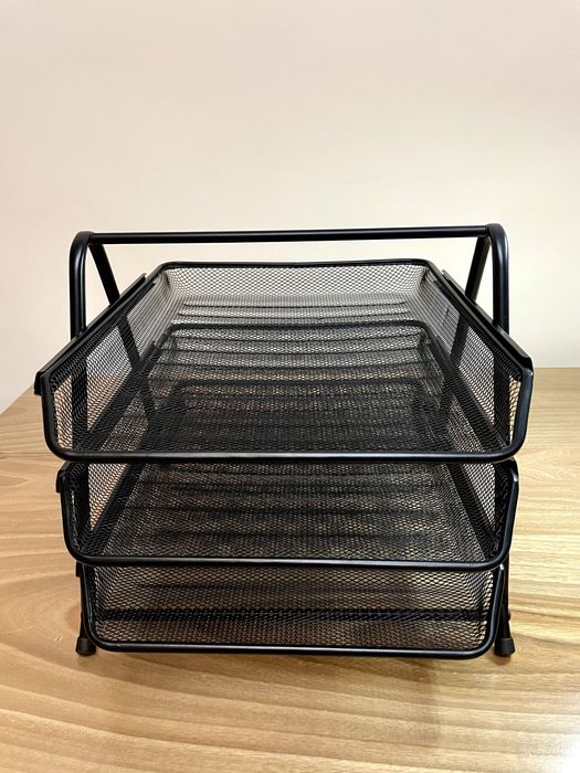 Лоток офисный для бумаг / Qog'ozlar uchun 3 qavatli ofis tepsisi.