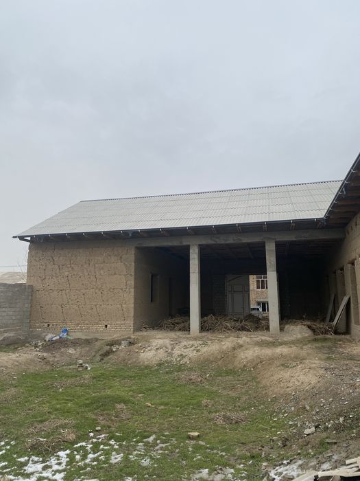 Hovli sotiladi 6 sutx