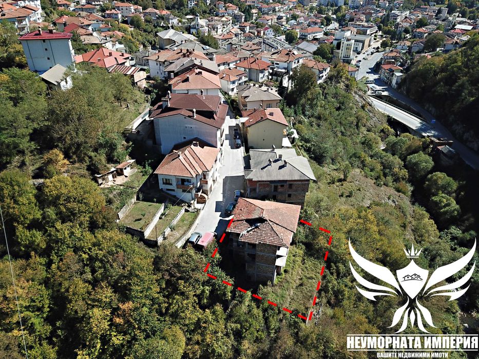 Нова къща с 388кв. РЗП и двор 600кв кв.Устово гр.Смолян