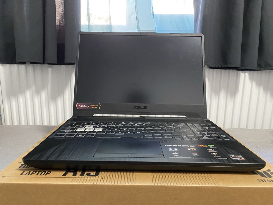 Asus TUF  cu problemǎ minorǎ