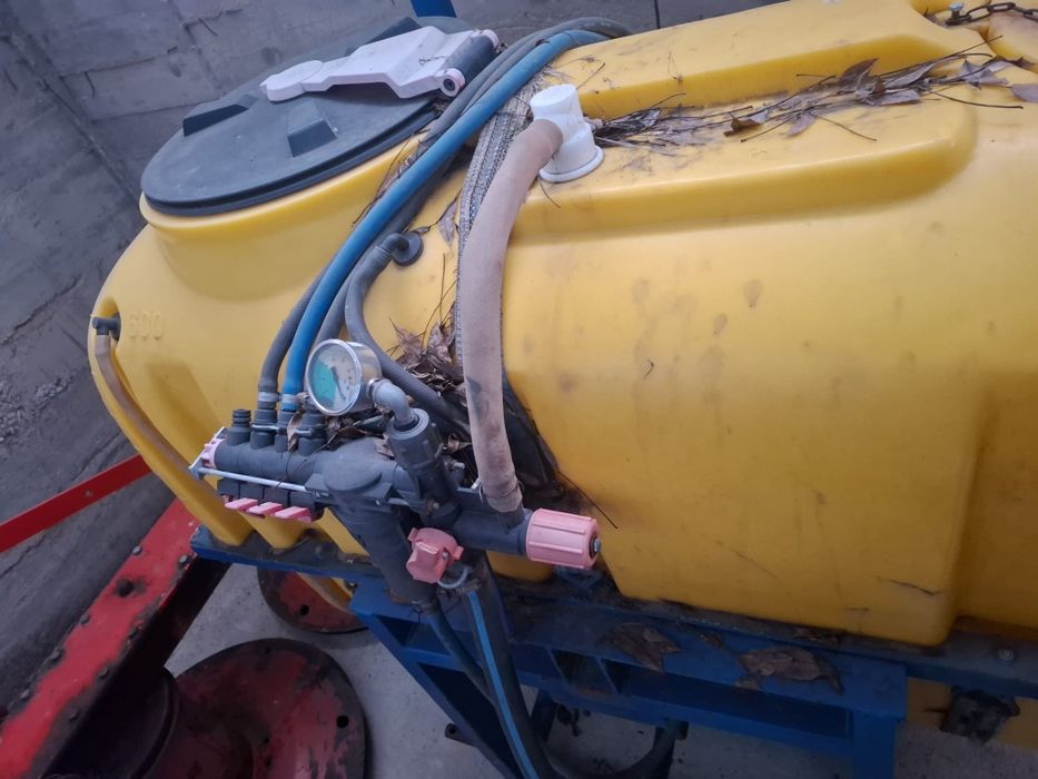 Instalatie met de erbicidat