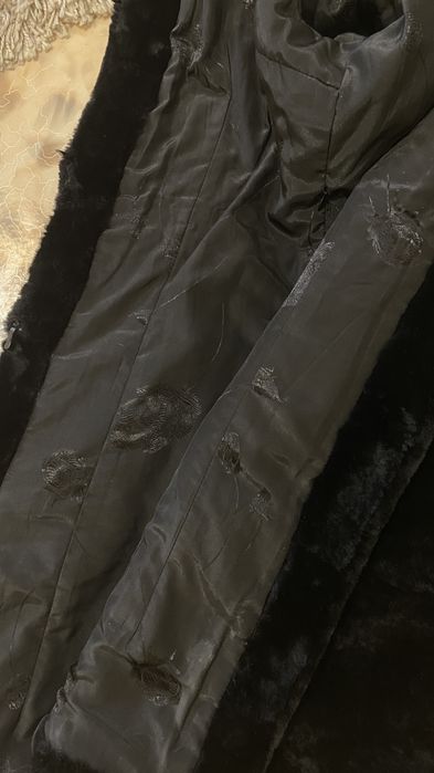 Продам шубку мутон 20000 тг