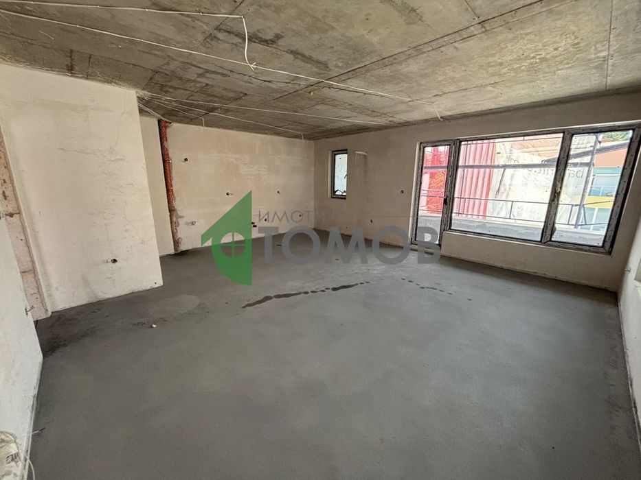 Просторен многостаен апартамент в кв. Аязмо