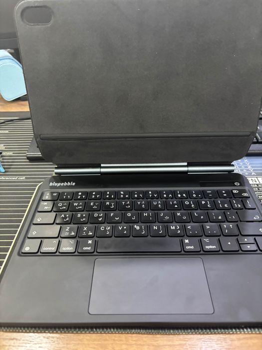 Ipad (A16) + magic pen + keyboard (original)